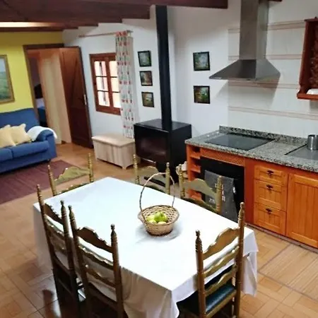Floral Garden House בית נופש *